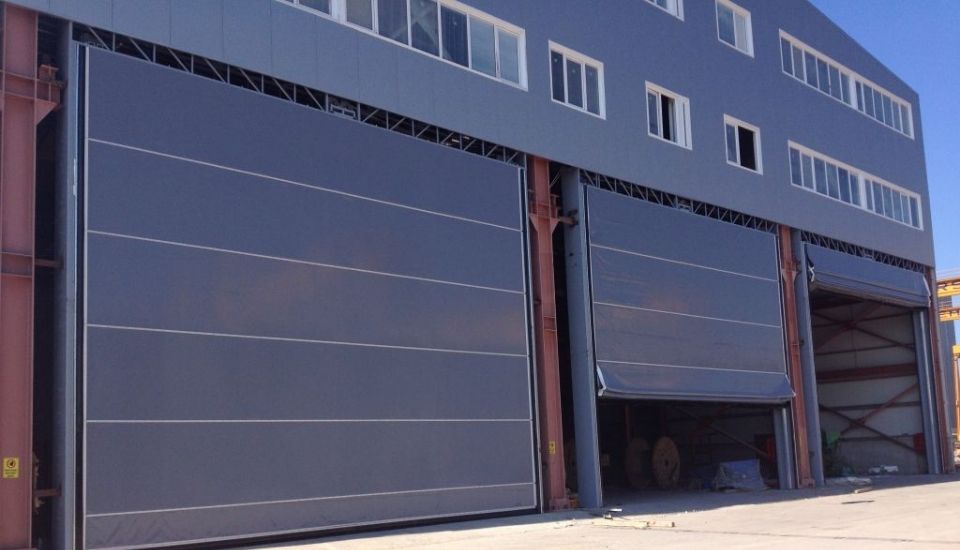 Hangar Kapıları